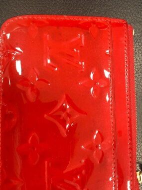Louis Vuitton Red Patent Vernis Monogram Zip Card Holder/Key Fob